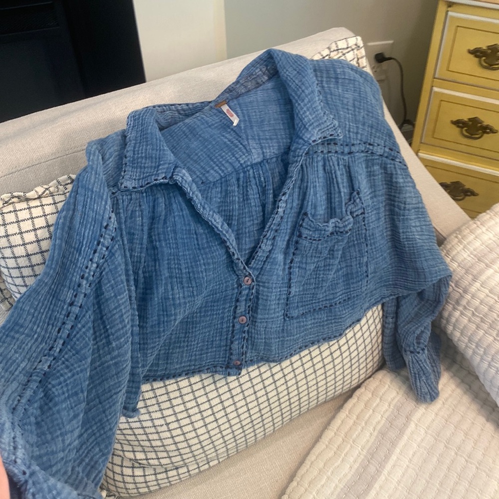 Free People Faded cropped Long Sleeve Blue Shirt